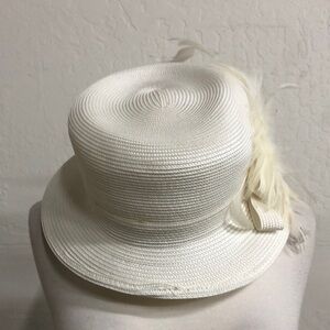 Essence Hat Charms Ivory Dress Formal with Feathers